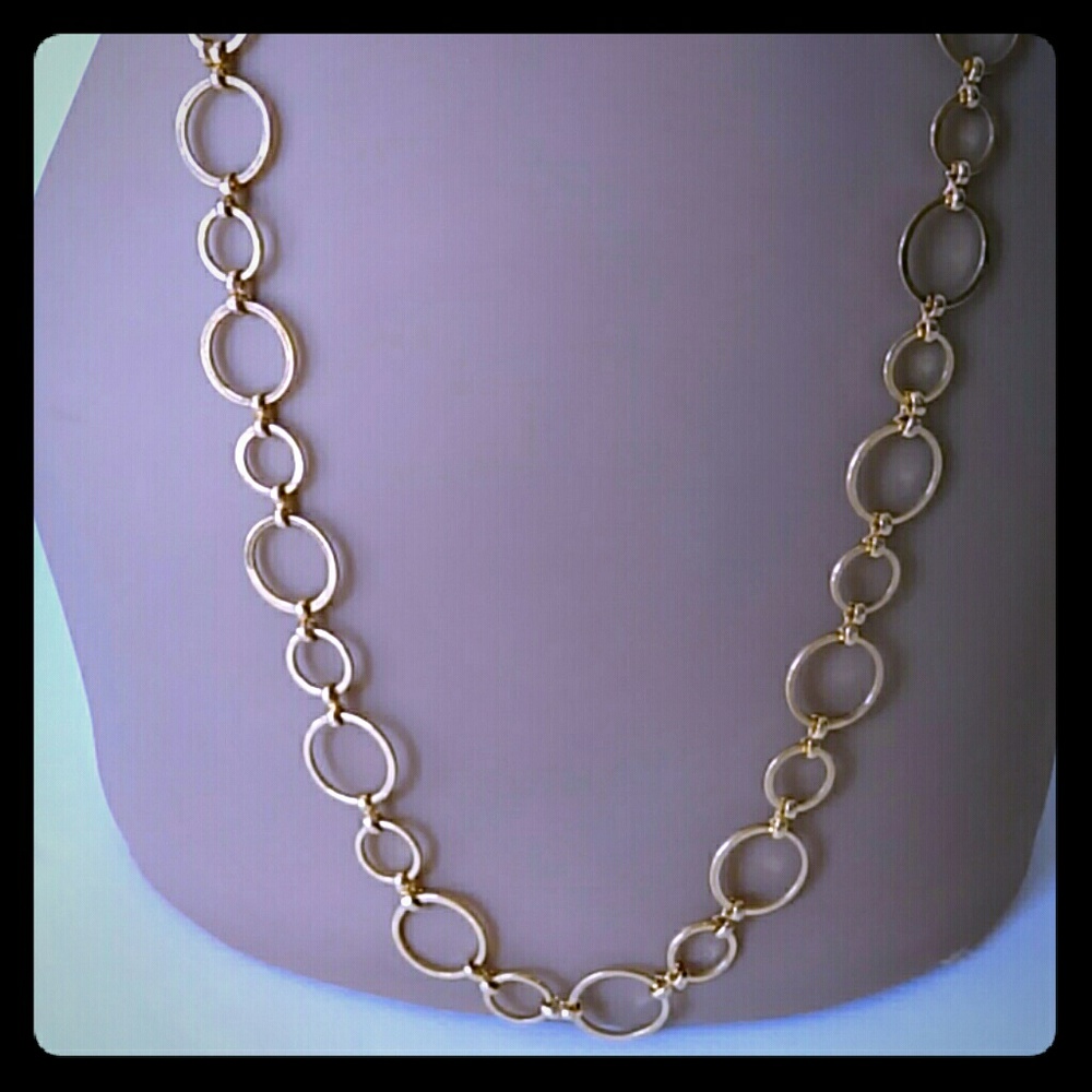 VINTAGE Long Gold toned circle links Necklace